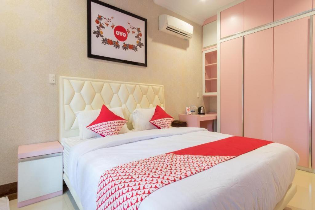 Oyo 619 Naufal Guest House Syariah Medan Kültér fotó