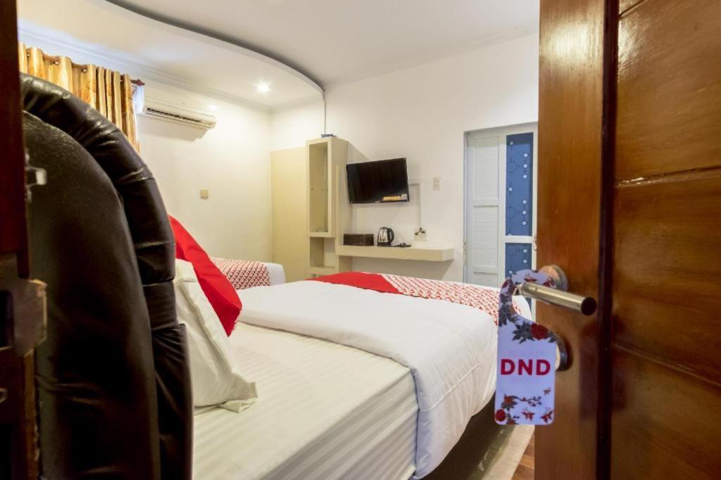 Oyo 619 Naufal Guest House Syariah Medan Kültér fotó