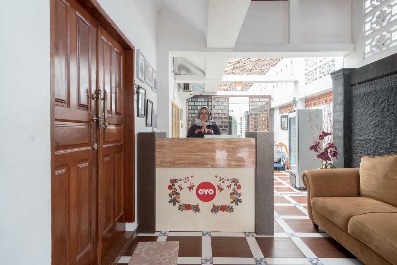 Oyo 619 Naufal Guest House Syariah Medan Kültér fotó