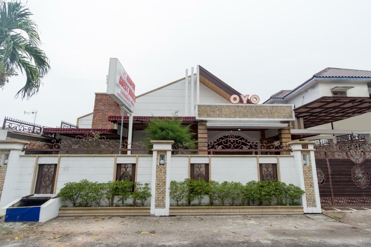 Oyo 619 Naufal Guest House Syariah Medan Kültér fotó