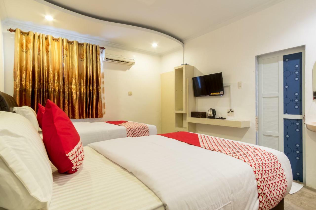 Oyo 619 Naufal Guest House Syariah Medan Kültér fotó